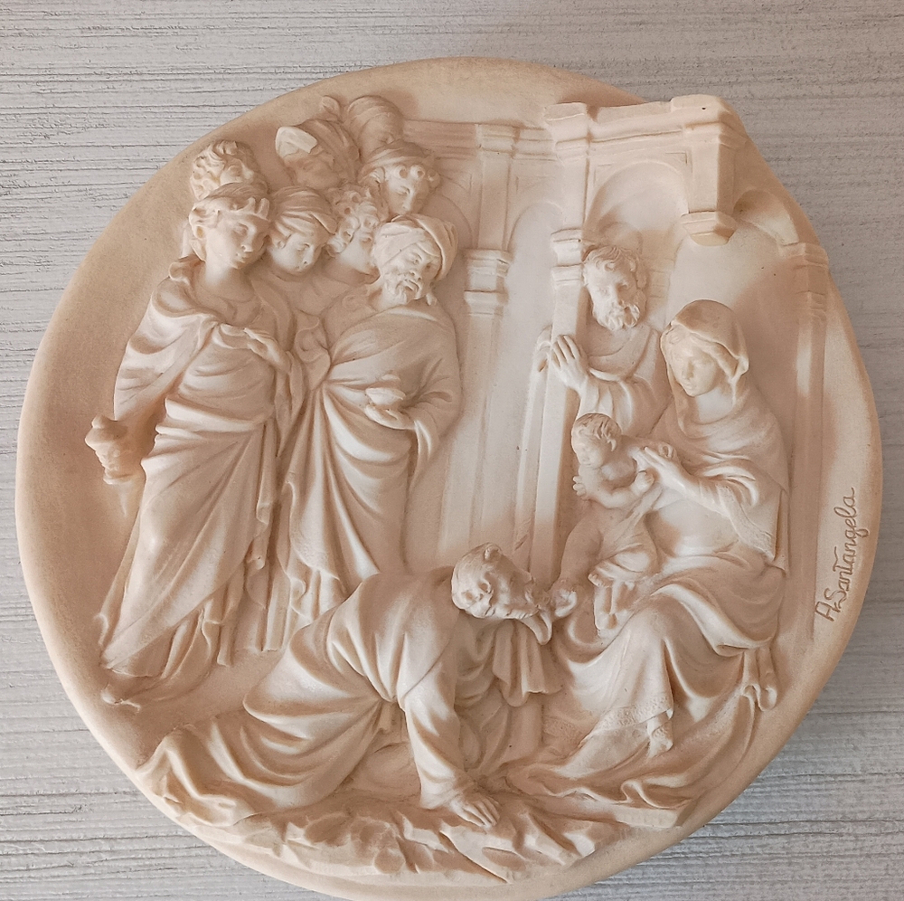 Elegant Collectors Alabaster Relief Italian Wall Plate